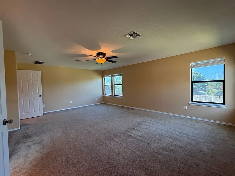 2250 Howry Dr — Photo 23
