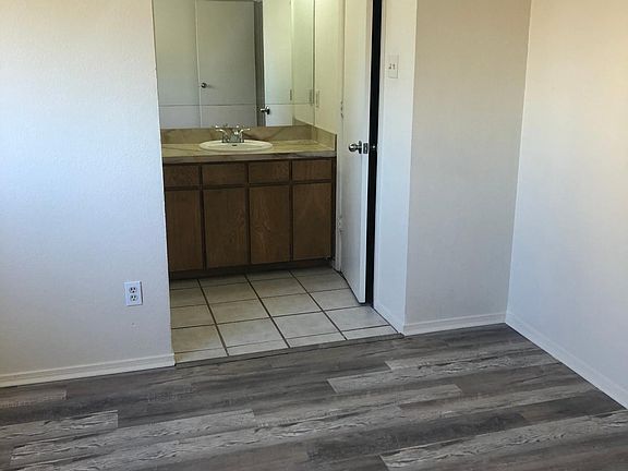 2nd image of 2407 Monte Carlo Dr #A