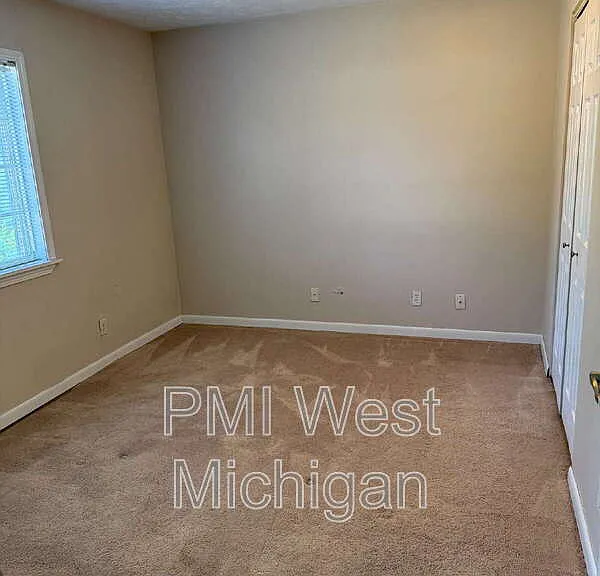 5864 Shaw St #3 — Photo 15