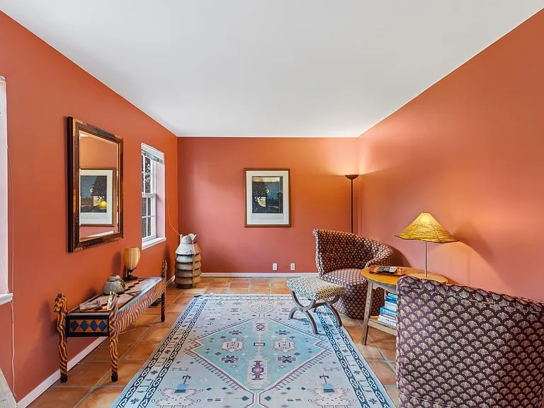 70 Mill Pond Ln — Photo 20