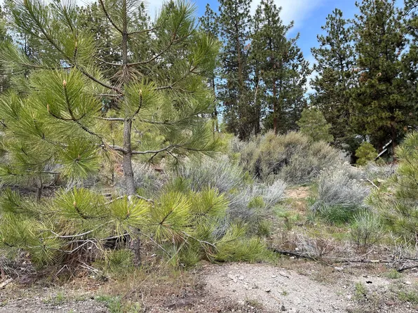 133 SW 17th St, Bend, OR 97702