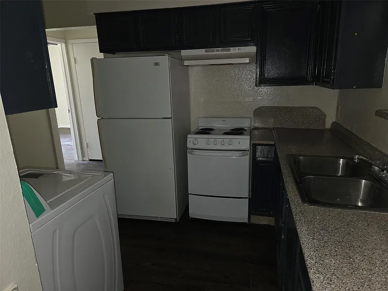 6624 W Fuqua Dr — Photo 1