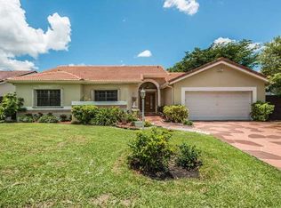 15660 SW 46th Ln, Miami, FL 33185