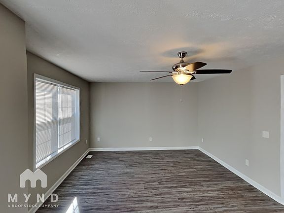 4th image of 154 Crown Ct