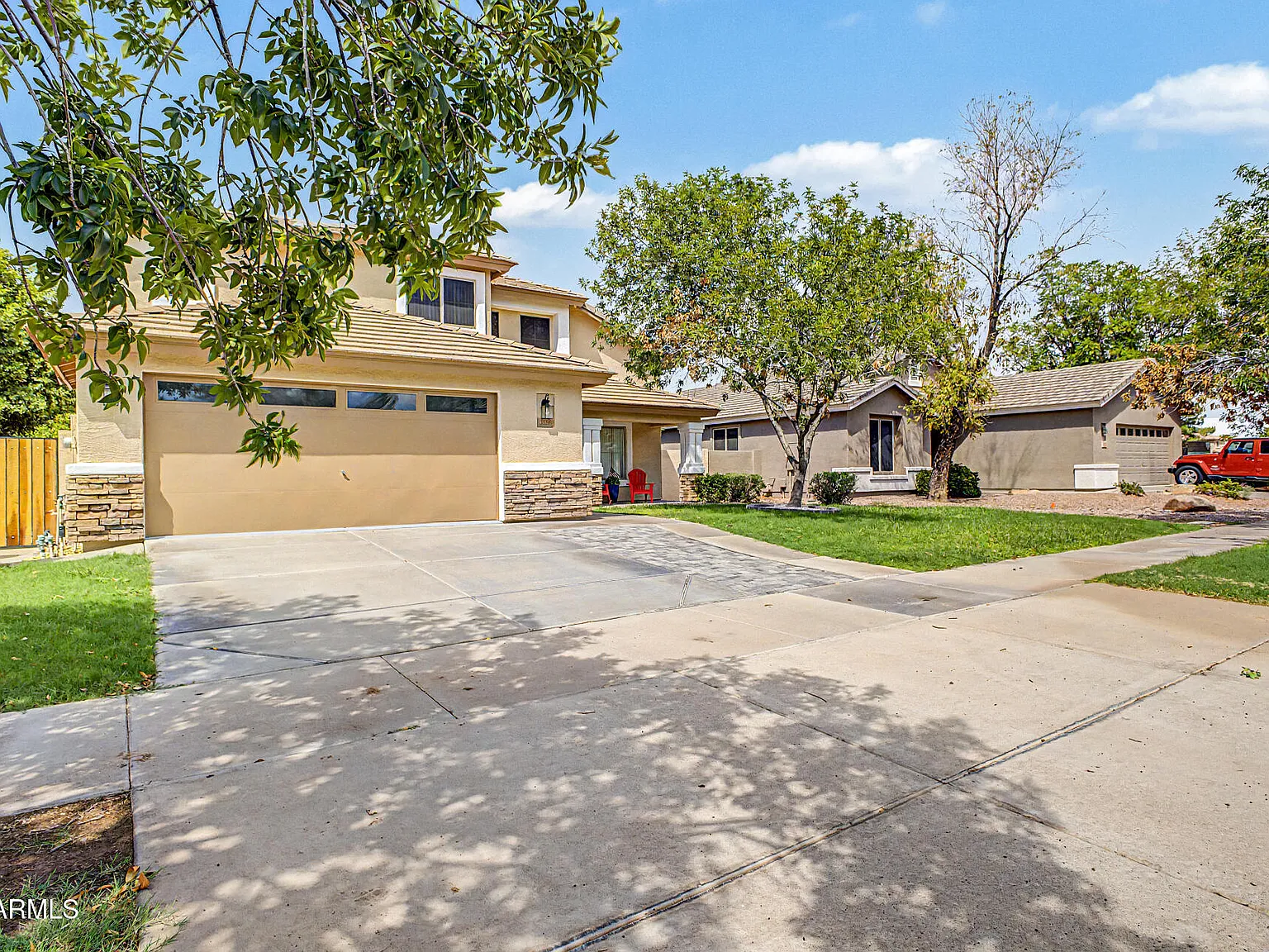 4 bed, 3.0 bath, 2317 sqft, $2,650 — Photo 4