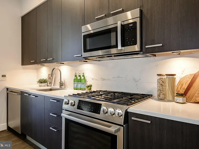 525 Water St SW #430 — Photo 6