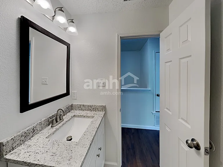 10413 Woodruff Ct — Photo 15