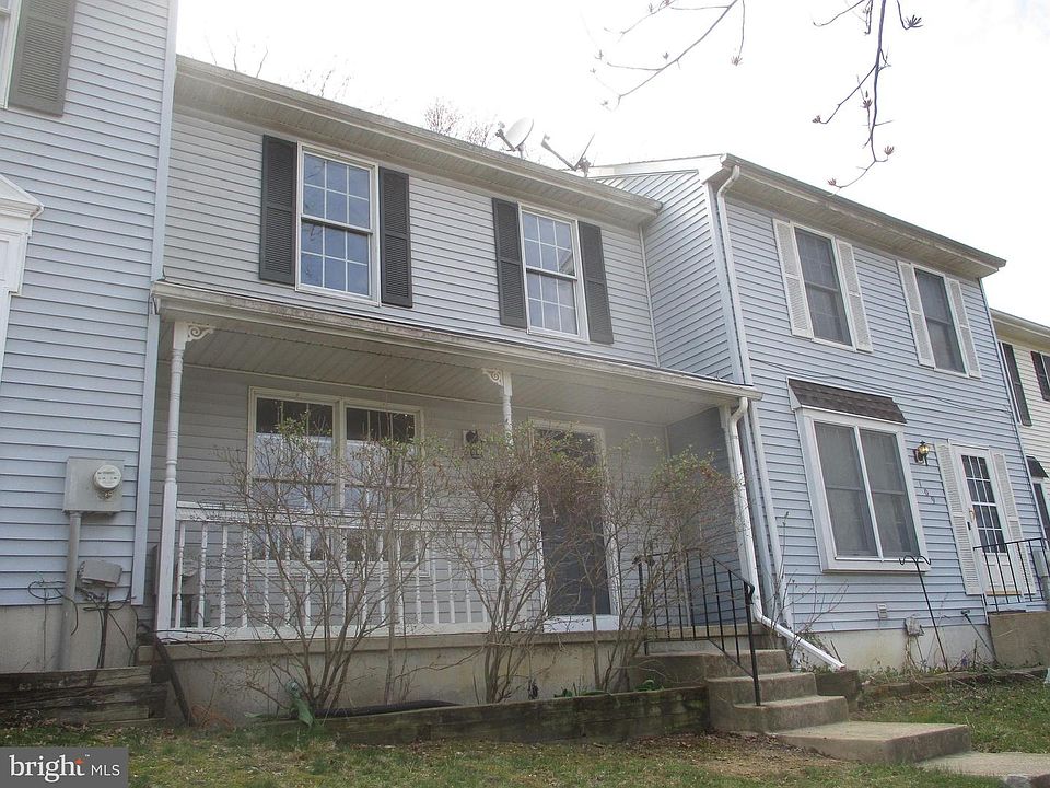 1st image of 107 Cypress Dr