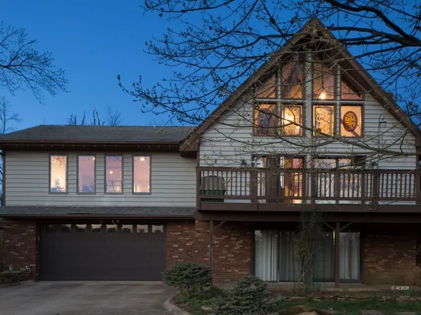 8434 Lavelle Rd, Athens, OH 45701