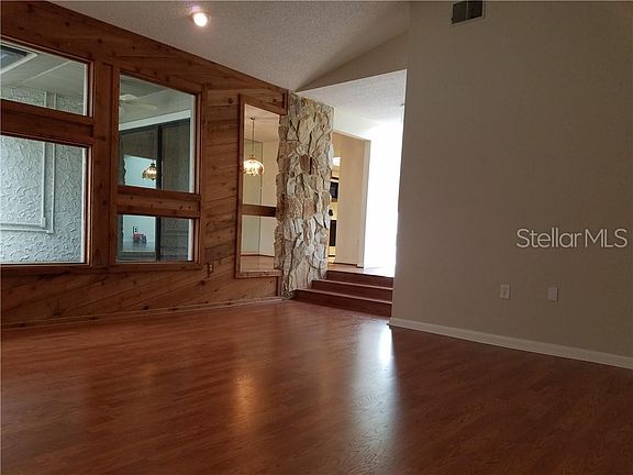 3rd image of 1365 Westlake Blvd