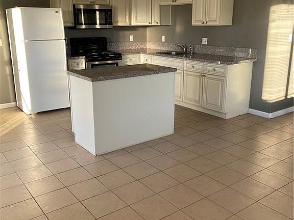 4th image of 163 Westminster Way APT D