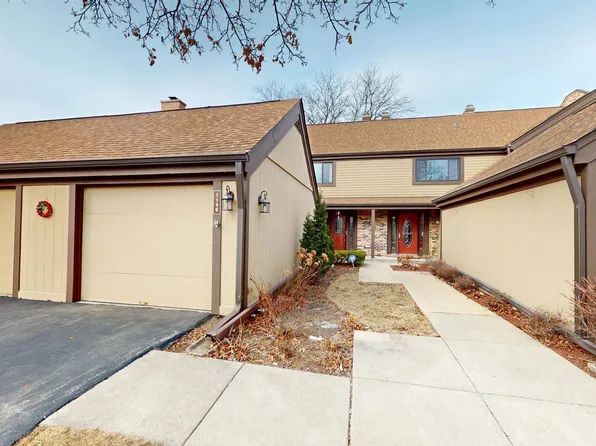 1140 Franklin Ln, Buffalo Grove, IL 60089