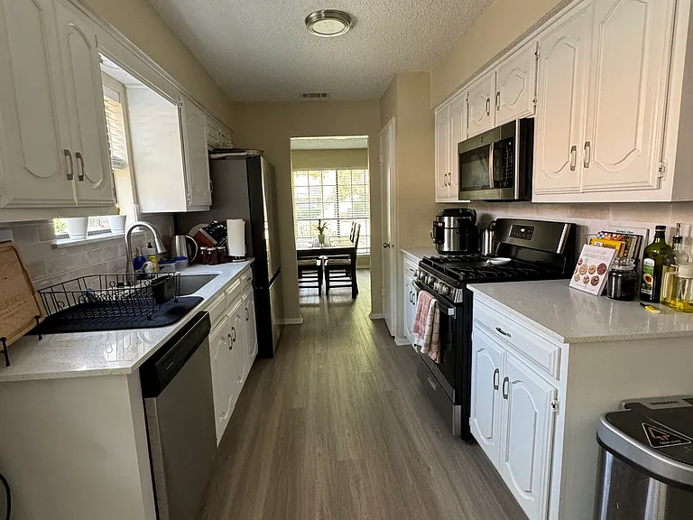 1317 Westpark Dr — Photo 3