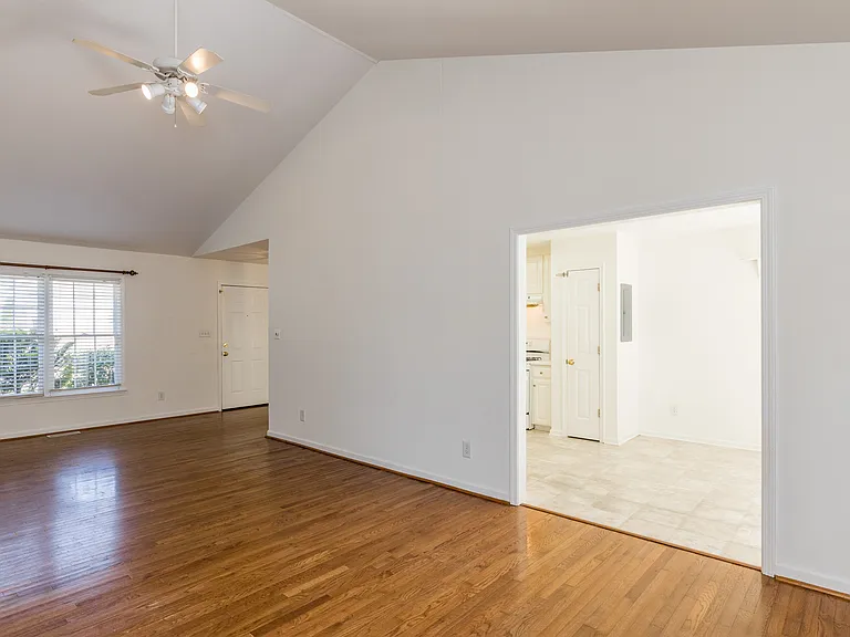 5936 Royal Coach Ct — Photo 6