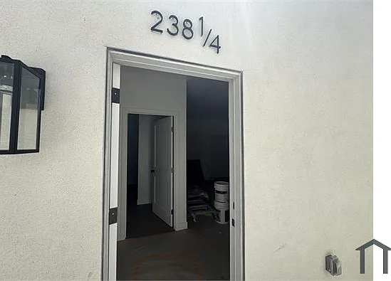 234 E 51st St #238 — Photo 3