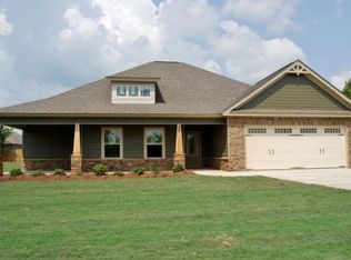 4 Buckeye Ct, Fort Mitchell, AL 36856