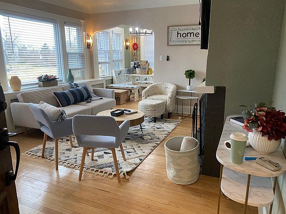 4th image of 2287 N Lake Dr #C