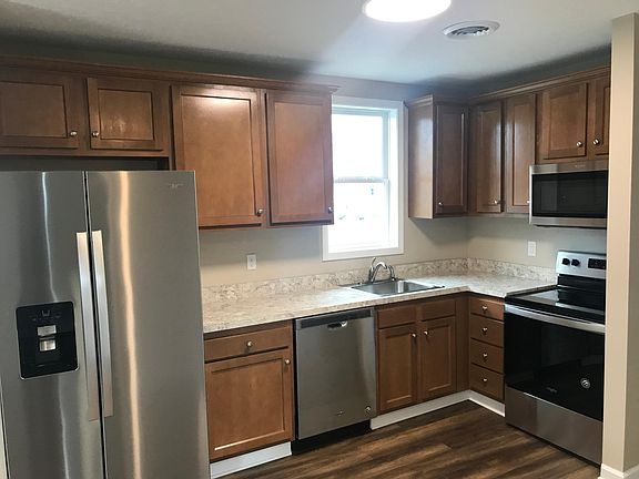 5th image of 1124 W Market St