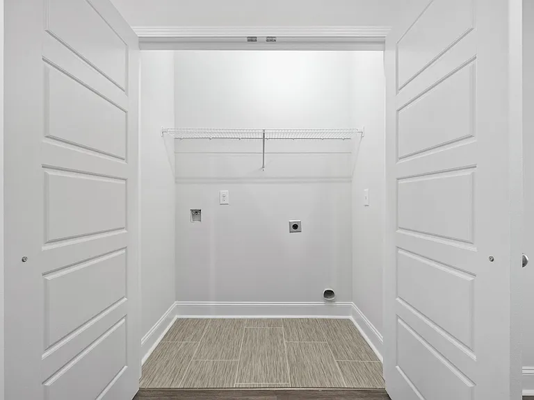 760 Tracy Ln #D104 — Photo 11