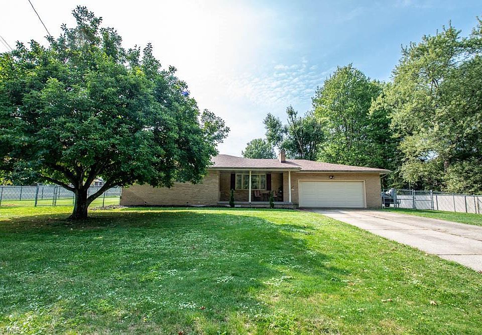 1st image of 593 Blossom Ave
