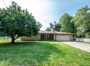593 Blossom Ave, Campbell, OH 44405