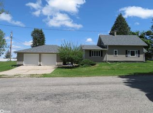 701 5th St, Gladbrook, IA 50635
