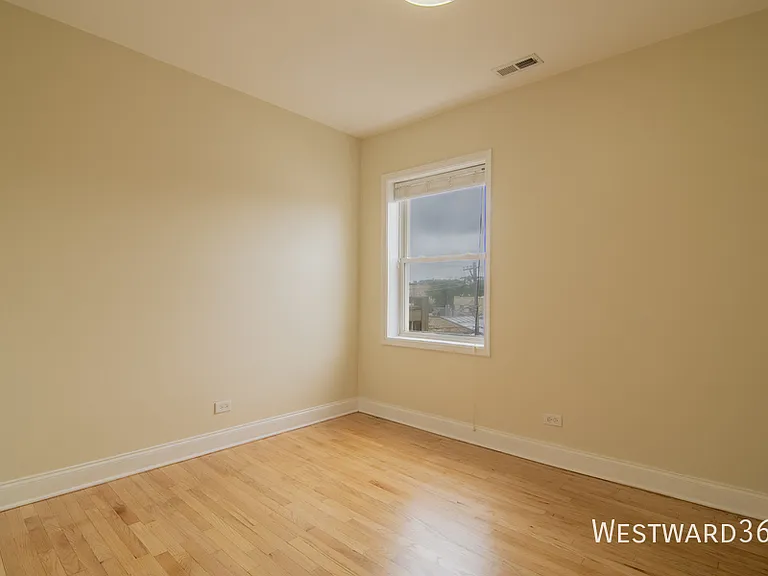 4334 N Sacramento Ave #3W — Photo 9