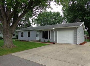 1621 Roosevelt Rd, Machesney Park, IL 61115