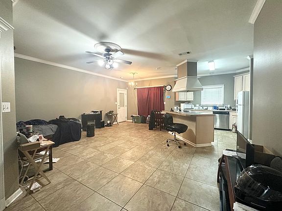 3rd image of 339 Monarch Dr