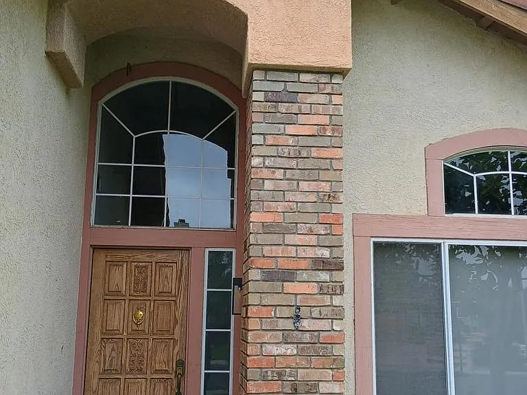 1405 La Culebra Cir — Photo 2