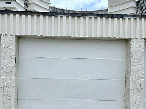 2nd image of 1601 OCEAN Drive S #100