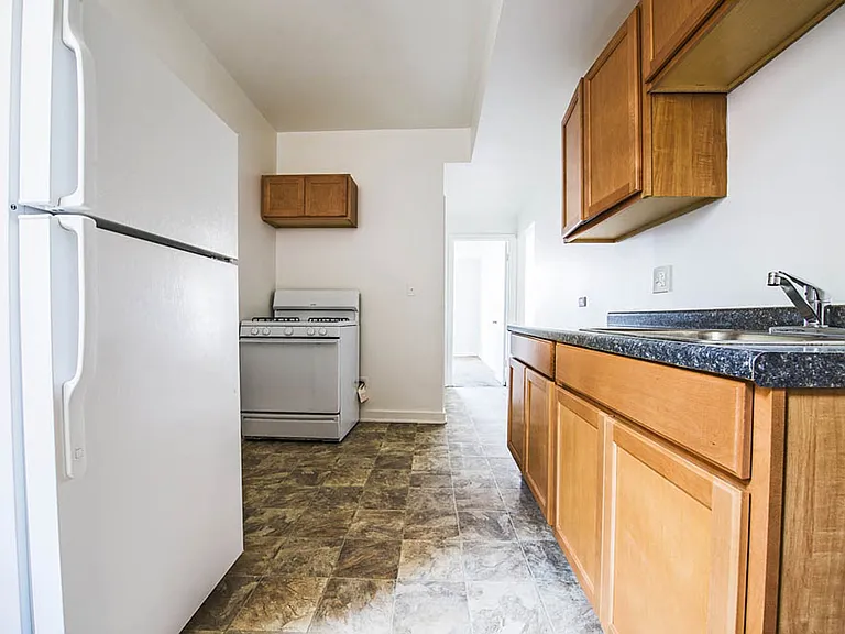 7055 S St Lawrence — Photo 19