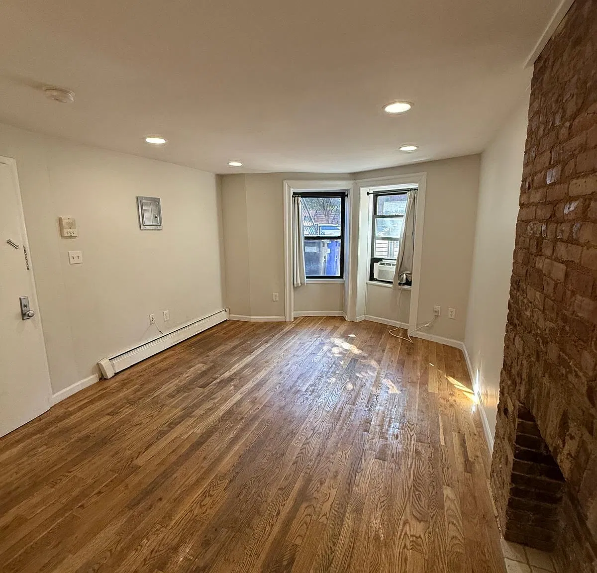 107 Jefferson Avenue — Photo 4