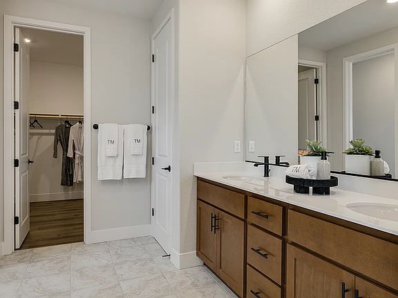 2nd image of 3343 Jubilee Dr