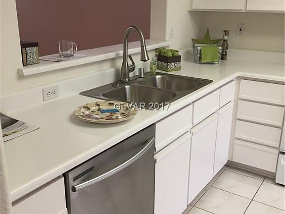 4th image of 2817 Breakers Creek Dr