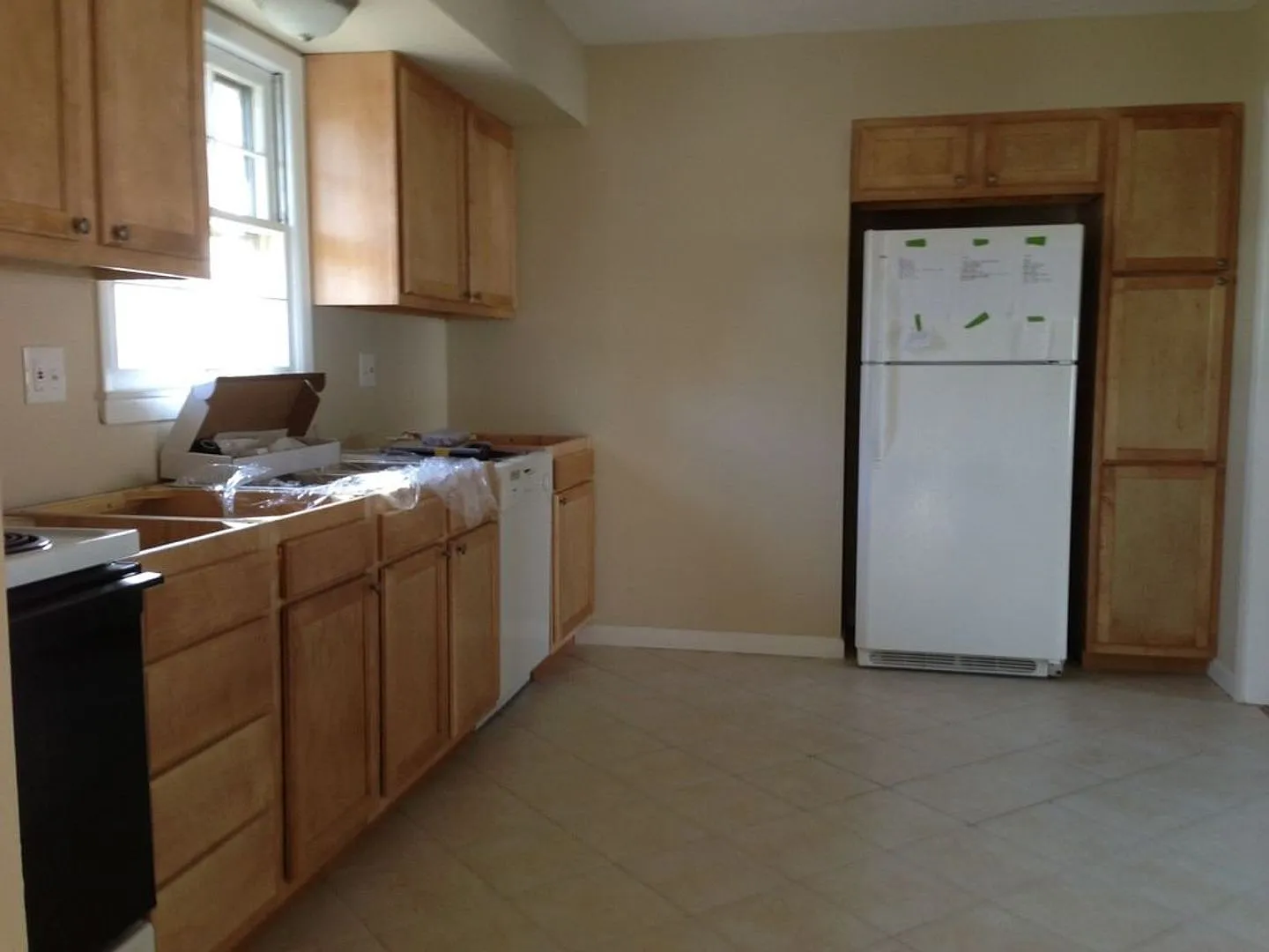 Spacious 3Bed/2Bath — Photo 3