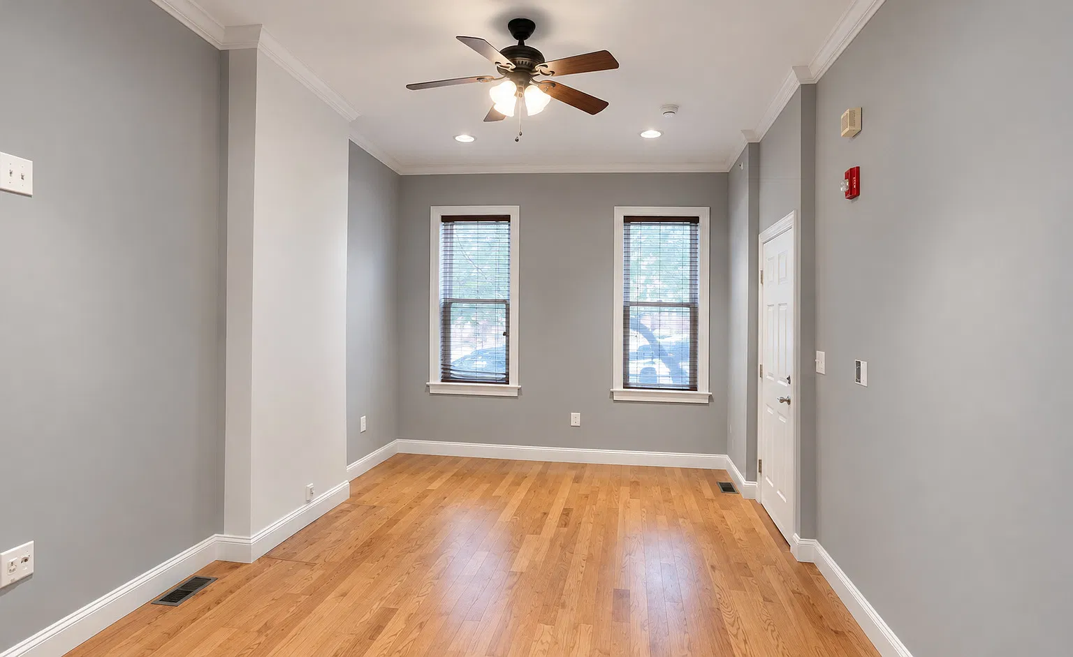 1 bed, 1.5 bath, 1371 sqft, $1,900 — Photo 1