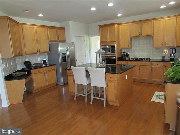 5th image of 1817 Morning Brook Dr