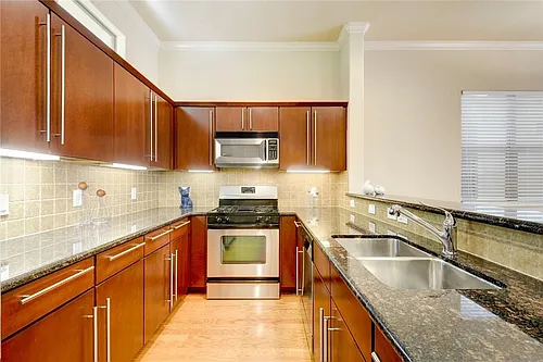 1115 Kinney Ave #13 Photo 1