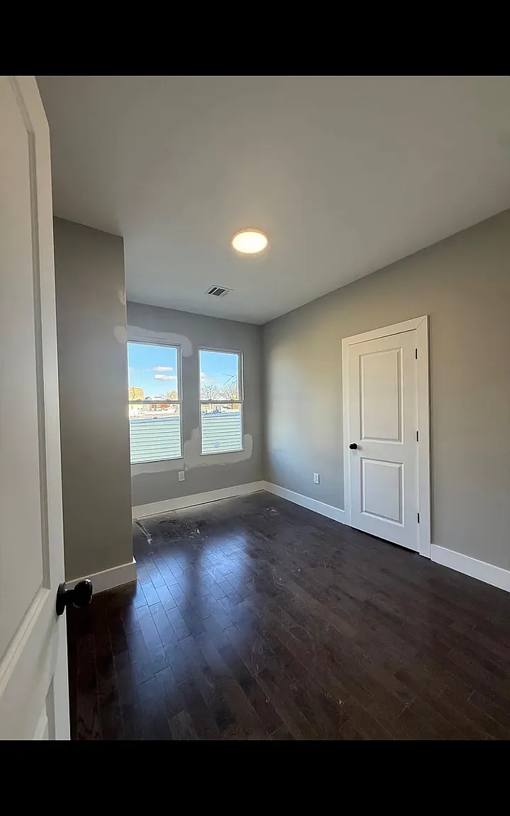 3 bed, 1.5 bath, $2,200 — Photo 3