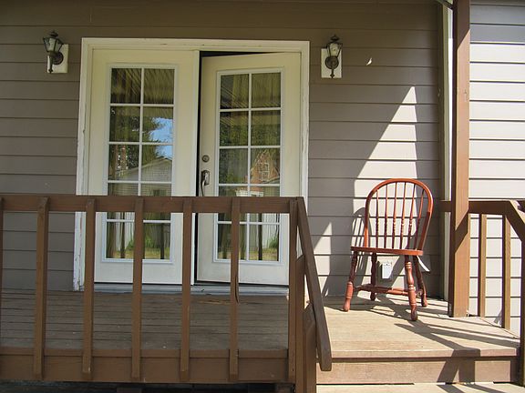 Breakfast Deck-morning sun    