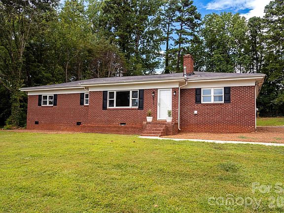 5th image of 6517 Elmwood Cir