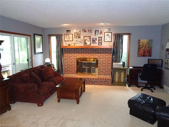 3rd image of 132 Jessica Dr