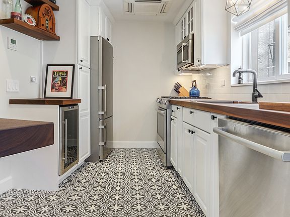 3rd image of 329 W 108th St APT 5C