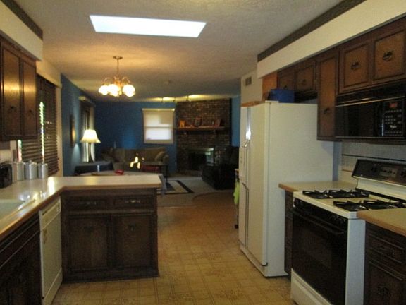 5th image of 2411 Mandrake Dr