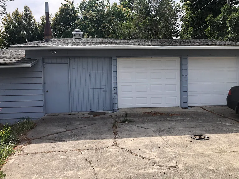 308 NW Webb St — Photo 18