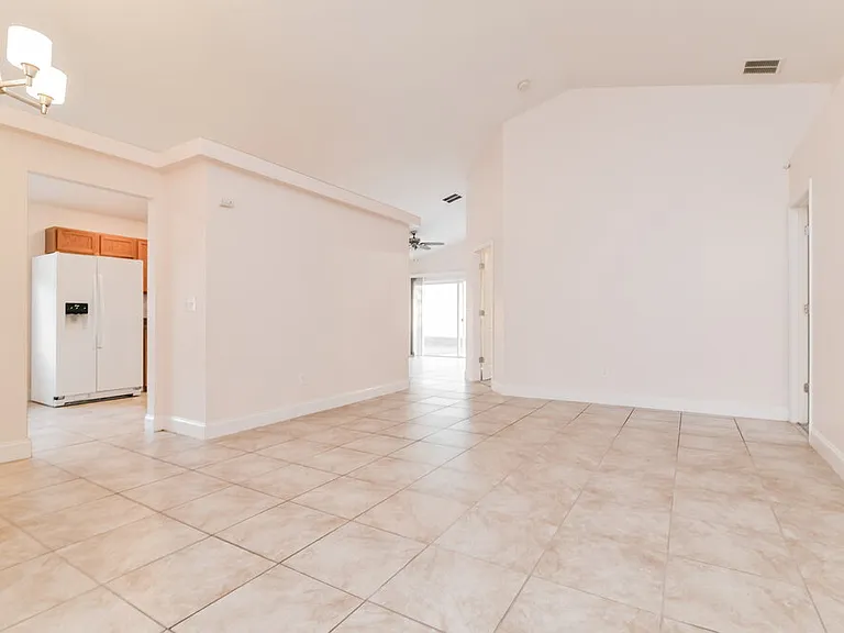 2708 Eagle Creek Ct — Photo 4