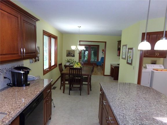 5th image of 10880 Deer Run Dr