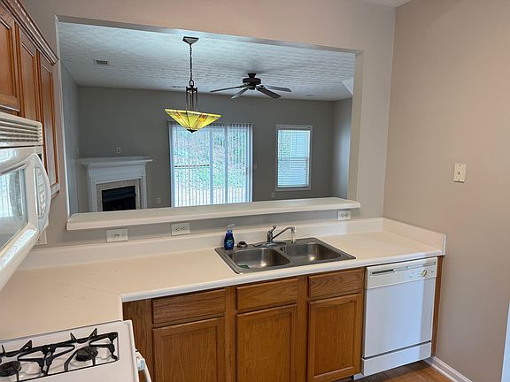 5th image of 2034 Austin Park Cir