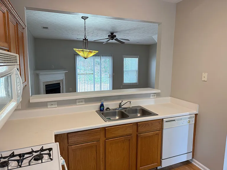 2034 Austin Park Cir — Photo 5